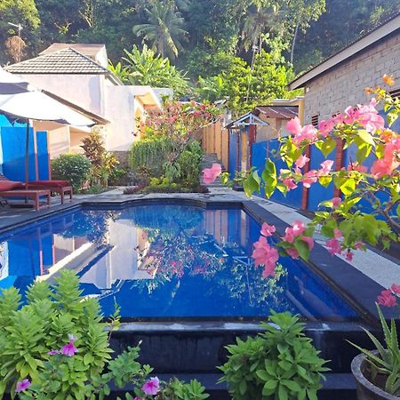 Family Garden Homestay Senggigi Exteriér fotografie