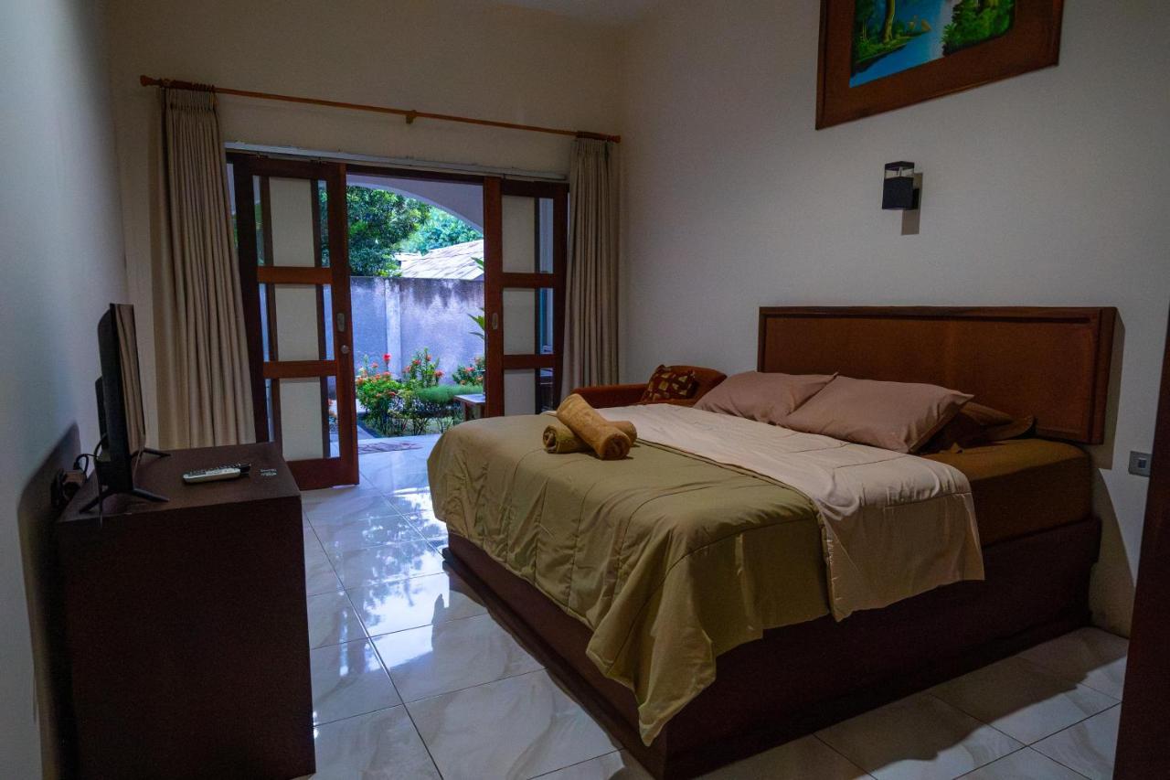 Family Garden Homestay Senggigi Exteriér fotografie