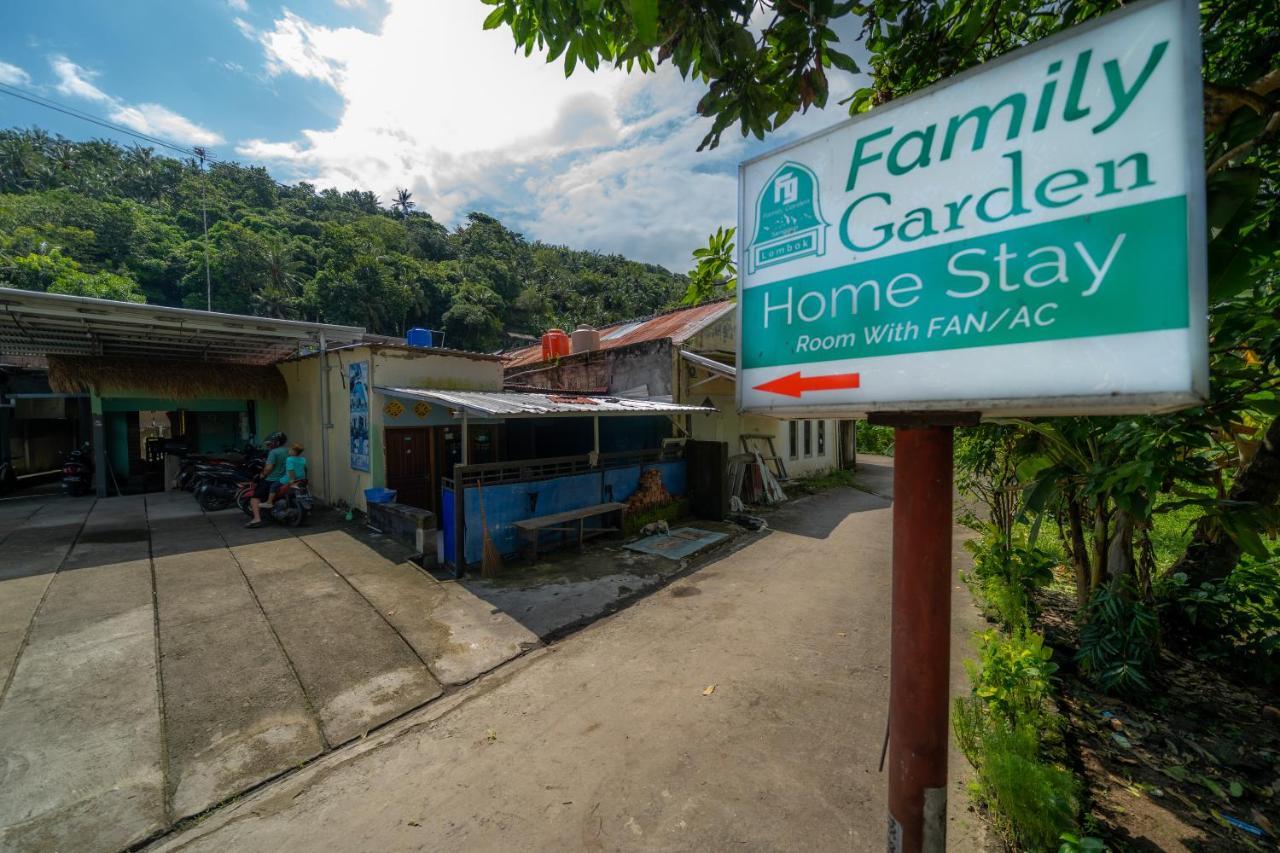 Family Garden Homestay Senggigi Exteriér fotografie