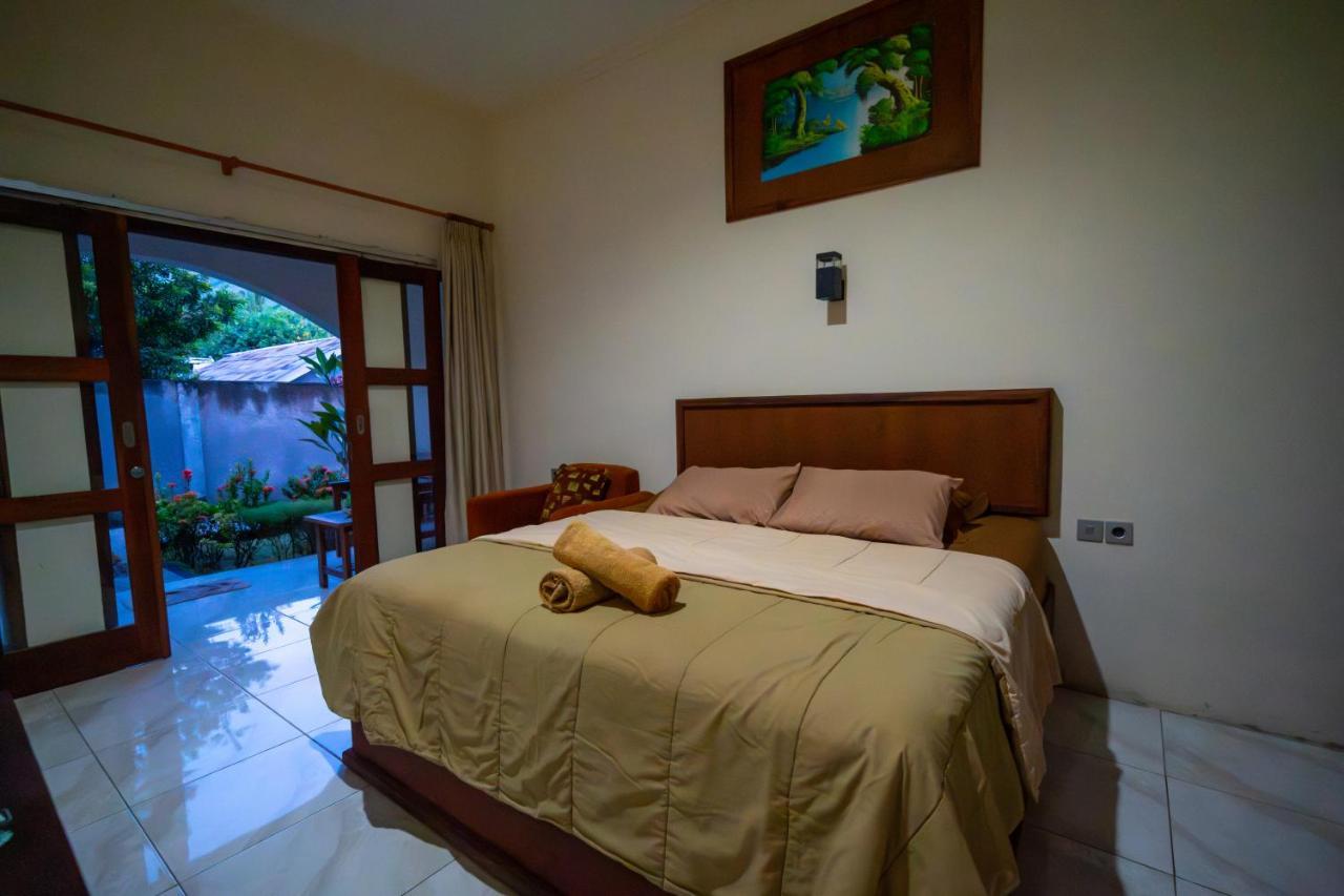 Family Garden Homestay Senggigi Exteriér fotografie